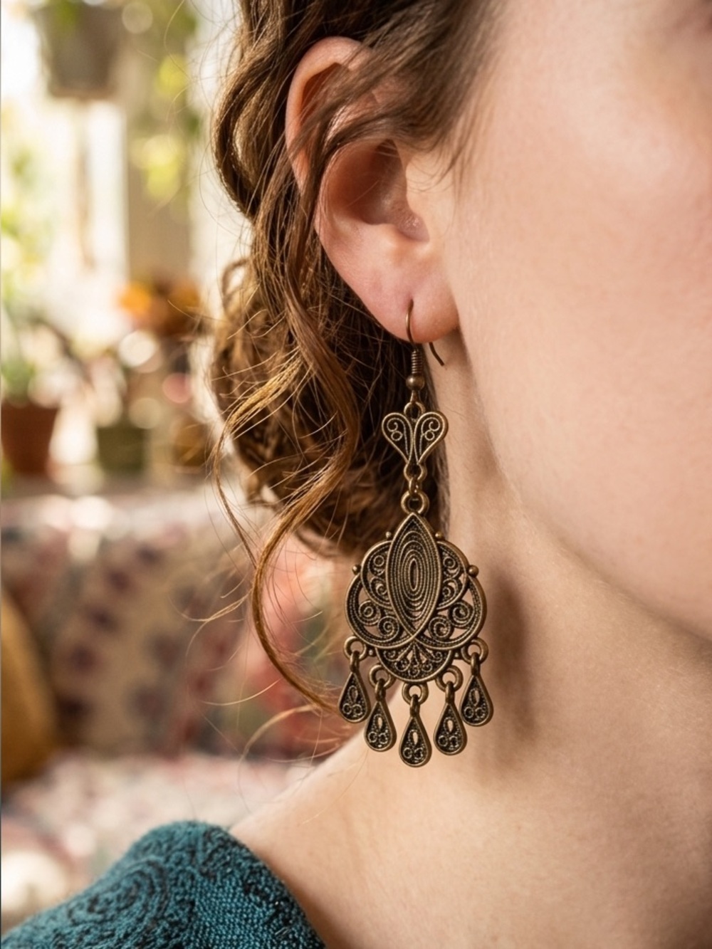 🌟 Vintage-Style Bronze Filigree Chandelier Earrings 🌟